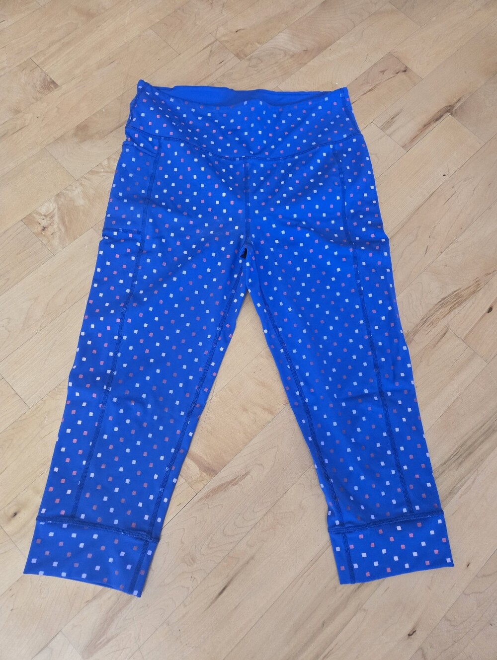 Lilly Pulitzer Blue Polka Dot Capri  Luxletic Leggings